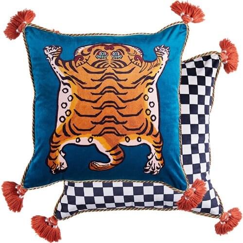 Retro Tiger Cushion Cover Decorative Square Pillow Case Vintage Artistic Luxury Soft Couch Coussin Sofa Chair Bedding