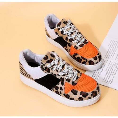 2021 New Women Spring Canvas Shoes New Light Slip On Flat Ladies Casual Shoes Woman Loafers Sneakers Leopard Flats Plus Size