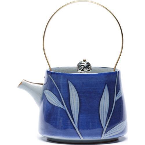 Christmas The blue and white porcelain handle teapot painted Jingdezhen ceramic filter pot of Kung Fu tea set