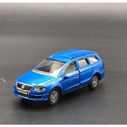 1/64 Classic Blue Station Wagon Alloy Car Model 9cm Scene Model with Collection Ornaments Toys for Kids 2 To 4 Years Old