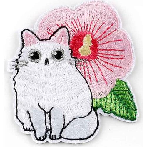 Beautiful White Cat With Flower Iron on Full Embroidered Cloth Patch For Girls Boys Clothes Stickers Apparel Garment Accessories
