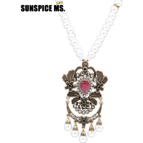 New Turkish Women Hollow Flower Pendant Strand Necklace Antique Gold Color Resin Bead Long Dangle Necklace Bohemia Retro Bijoux