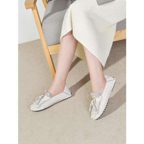 Spring and Autumn New Lady Leisure Tassel shoes, driving shoes, soft-soled mom shoes, fashion trend flat sole two wear single sh