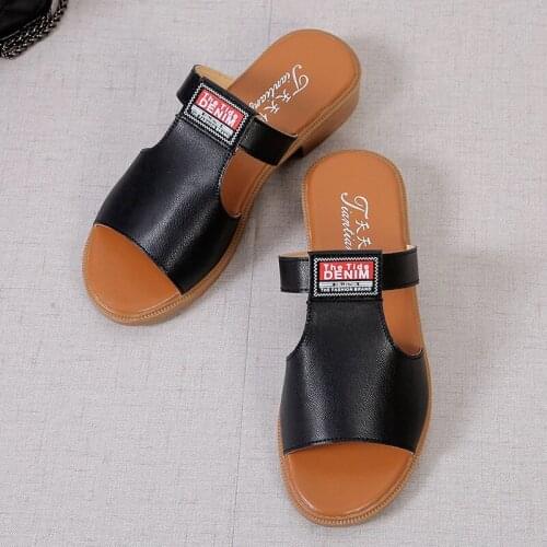 Fashion New Womens Shoes 2021 Summer Low-heeled Slippers, Female Wild Open-toed Thick-heeled Sandals and Slippers 35-40