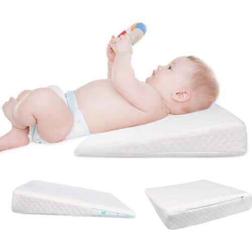 Universal Bassinet Wedge | Waterproof Layer & Handcrafted Cotton Removable Cover | 12-Degree Incline for Better Nights Sleep