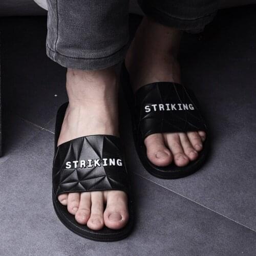 Summer Men Slippers Non-slip Bathroom Slides Flip Flops Simple Fashion Black White Red 40-44 Size Platform Mens Slippers