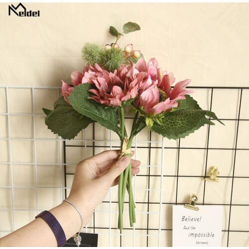 Meldel Bride Wedding Bouquet Bridesmaid Sunflower Bouquet Artificial Silk Flower Pompom Berries Bunch of Flower Wedding Supplies