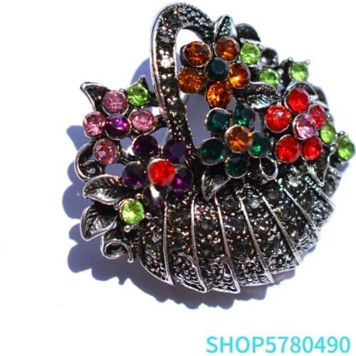 Vintage Jewelry Flower Bag brooches Rhinestone Pin Retro Alloy Brooches for Women Coats Garments Lady Gifts Suits Accessories