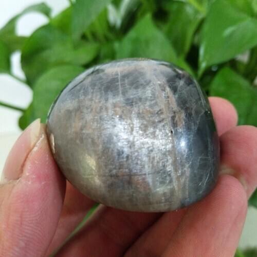 Natural stone black moonstone crystal palm reiki stone gem chakra stones and healing crystals лунный камень