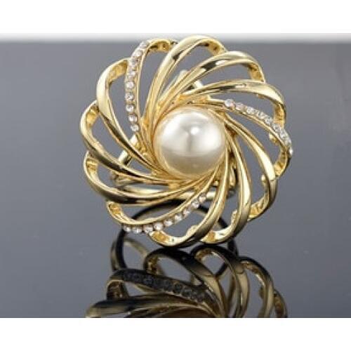 Korean fashion inlaid crystal pearl hollow garland three-circle scarf buckle shawl buckle for women