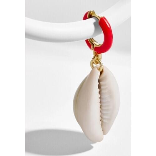 2020 New Design Fashion Alloy Multi Colors Huggie Hoop Earrings With Natural Shell Pendant For Women