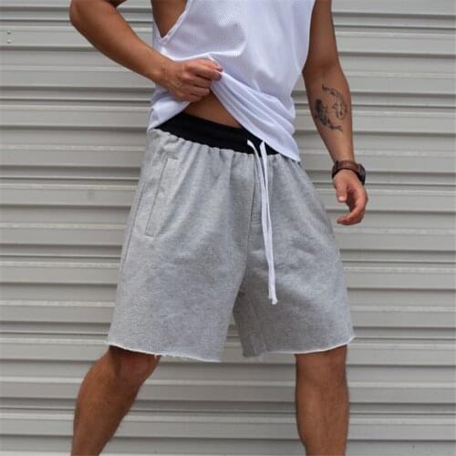 Summer new bodybuilding five-point pants mens Gyms fitness exercise casual sports pants fashion trend elastic Gray black shorts