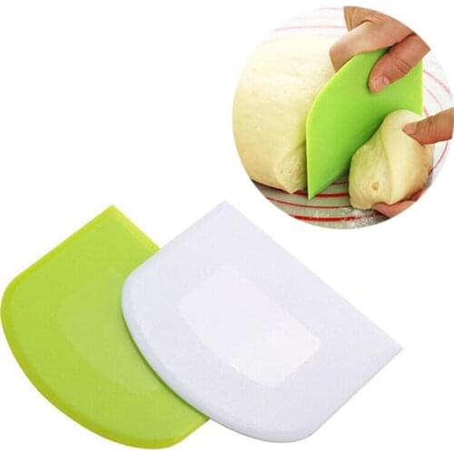 2 pcs Plastic Pastry Cutter Pizza Dough Scraper Cake Spatulas Tools Fondant White Trapezoid Bread Baker Butter Knife