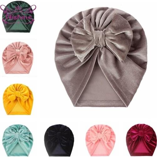 18*19 CM Comfortable Warm Gold Velvet Newborn Hats Solid Color Handmade Bowknot Infant Beanie Caps Baby Headwear Birthday Gifts