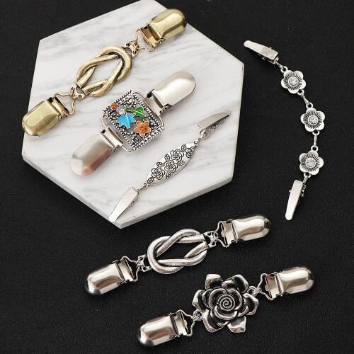 1PC Women Rhinestone Cardigan Clip Retro Winter Sweater Blouse Shawl Brooch Multicolor Flower Pattern Brooch Charm Accessories