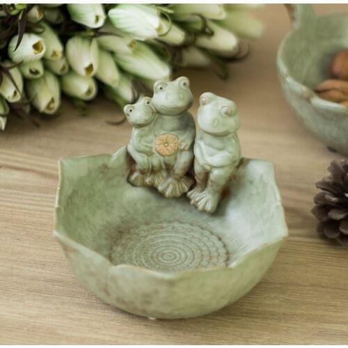 Ceramic Frog Family Figurines Fruits Bowl Decorative Porcelain Lotus Snack Tray Tableware Ornament Gift and Craft Accessories