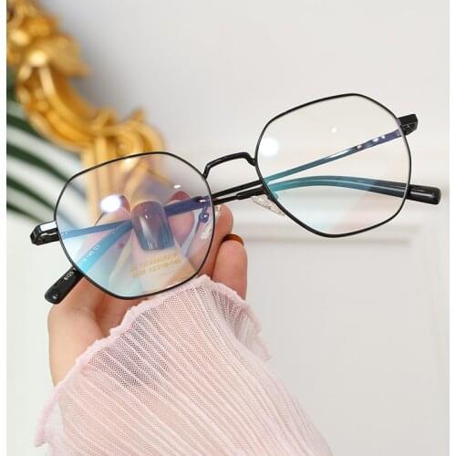 Titanium Frame Metal Anti Blue Light Blocking Glasses Women Classic Computer UV Eyewear Trend Men Glasses 2021 New Design Office