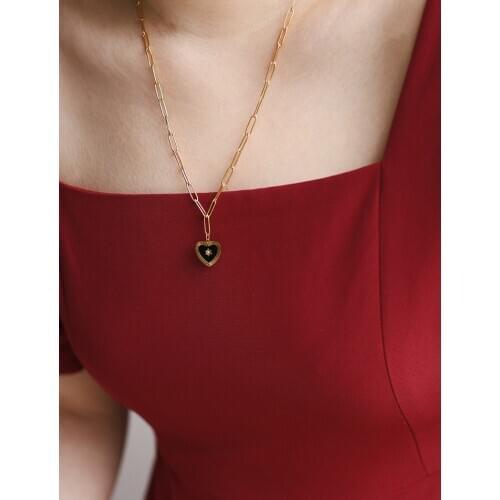 Titanium With 18K Gold Zircon Heart Necklace Women Stainless Steel Jewelry Runway Gown Hiphop Rare Glam Japan Korean Fashion