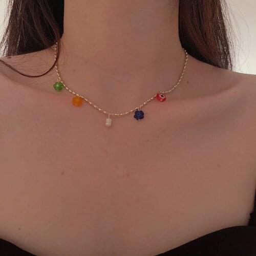 Pearl Flowers Pendant Chokers Necklaces For Women Color Liuli Charm Clavicle Chain Cute Female Students Birthday Jewelry Gifts