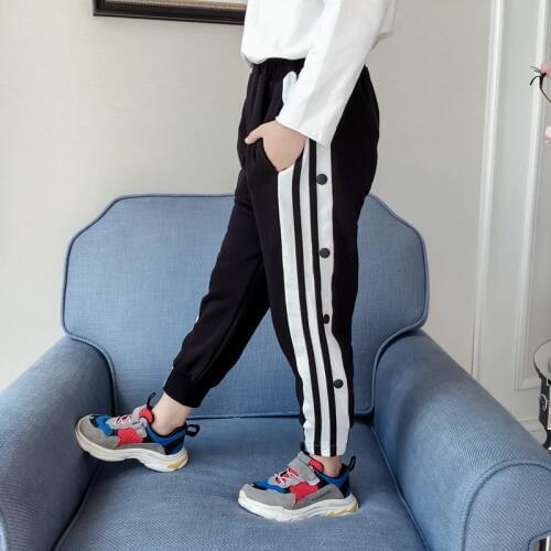 Girls Spring Autumn Trousers Kids Sports Pants 2018 New Korean Childrens Striped Spliced All Match Casual Pants Sweatpants B44