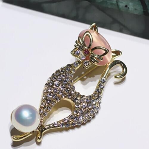 Cute Little Golden Freshwater Pearl Persian cat Brooch Pins Chic Fashion Jewelry Bijoux Brooch Wholesale Women Accessories