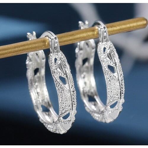 Classic Female Hollow Flower Earrings Charm Silver Color Clip Earrings For Women Hip Hop Party Small Wedding Earrings