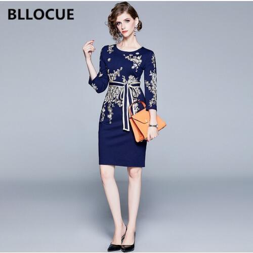 BLLOCUE 2019 High Quality Golden Flower Embroidery Dress Vintage Women O-neck Dress Autumn Runway Casual Chic Dresses With Belt