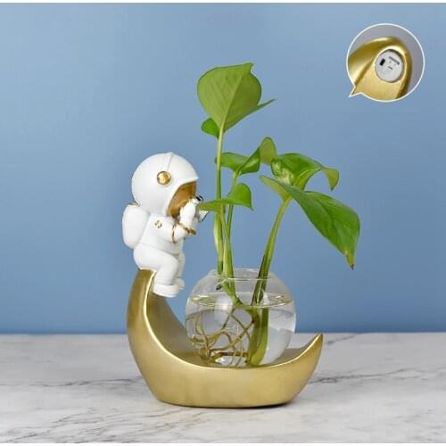 Korean Style Astronaut Hydroponic Resin Decoration Plant Vase Cafe Living Room Tabletop Plants Home Bonsai Decor Hydroponic Gift