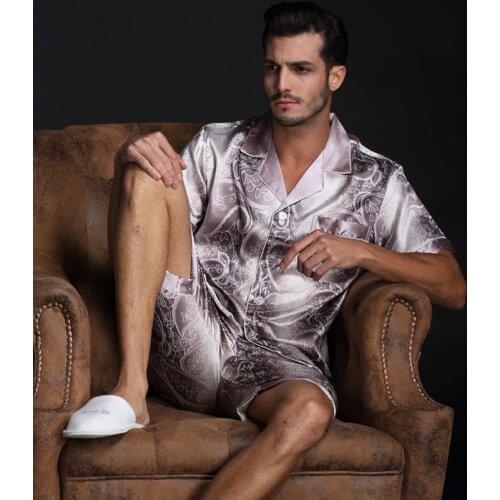 New Mens Pajamas Sets Satin Silk Pyjamas of T-shirt+Shorts Male Pijama V-Neck Sleepwear Leisure Home Wear Plus Size Mansleepwear