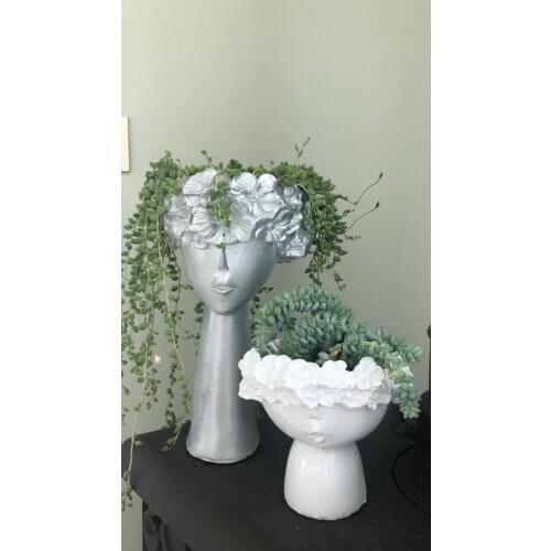 FLOWERING GIRL FLOWERPOT SET SILVER WHITE