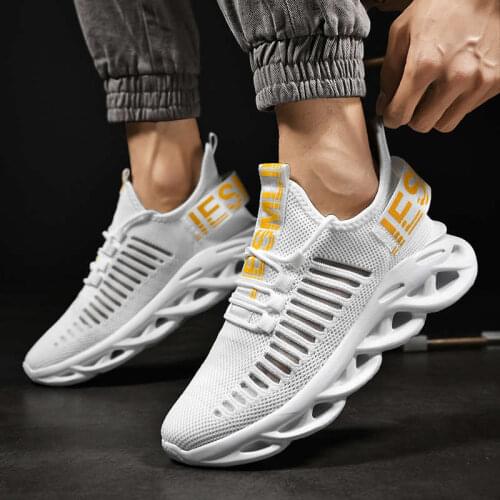 Hypersoft Breathable Sneakers Low Top Luminous Sneakers New Style Mens Summer Shoes 2021 Tourism Social Shoe Male Shouse Tennis