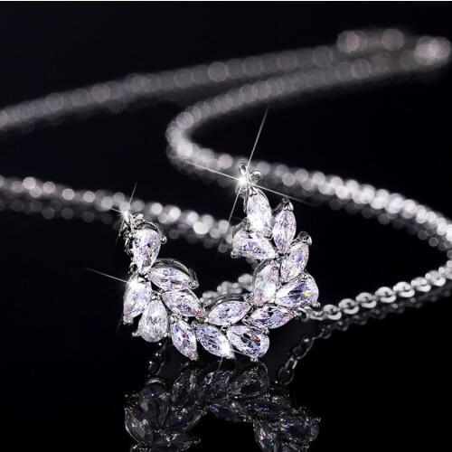 Huitan Fashion U Shaped Pendant Necklace Female with Brilliant Crystal Cubic Zirconia Luxury Wedding Necklaces Jewelry for Women