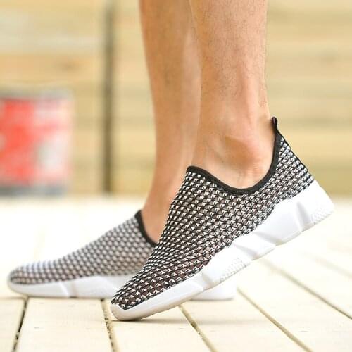 Unisex sandals clogs mens beach 2019 summer mesh holes shoes outdoor non slip lightweight hollow breathable casual split native