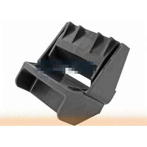 CAR water tank bracket bm wE53 X5 3.0d M57 X5 3.0i X5 4.4i M62 X5 4.6is X5 4.8is Water tank bracket Water tank fixing buckle cli