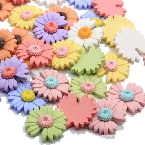 Resin Daisy DIY accessories sunflowers hairpin mobile phone shell beauty decoration