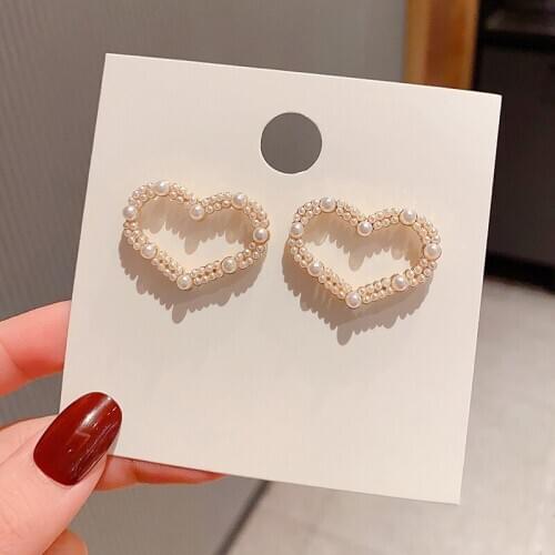 Cute Pearl Heart Stud Earrings for Women Girls Fashion Korean Style Love Ear Jewelry 2020 New Earrings Pendientes Brincos ER809