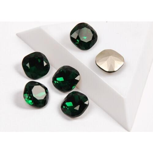 Fashion Crystals Rhinestones Emerald Color 3D Nail Art Stone Cushion Cut Shape Fancy Glass Stones For 3D Nails Art Decorations