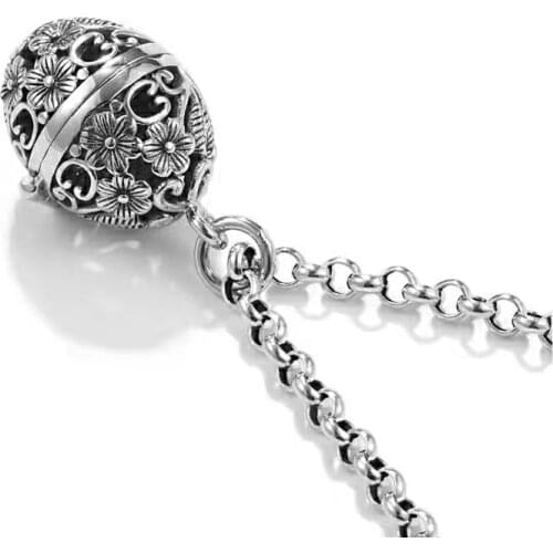 The Hot Item Can Be Opened With A Holloout Egg Pendant Necklace