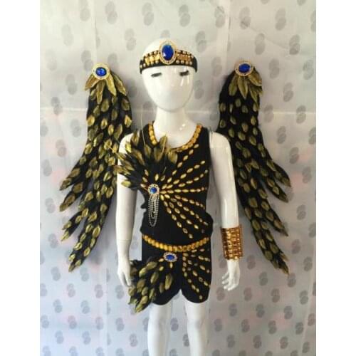 Boy model, catwalk, costume, feather, stage costume, boys swimsuit, runway show, feather backboard