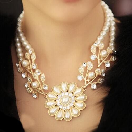 Small Daisy Pearl Necklace Sun Flower Clavicle Chain Short Fashion Womens Jewelry Flower Sweater Chain