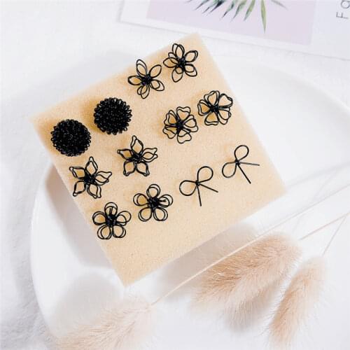 Cute Girl Black Flower Earrings Party Club Accessories Ear Stud Earrings Fashion Jewelry Korean Earrings Moda Mujer 2020