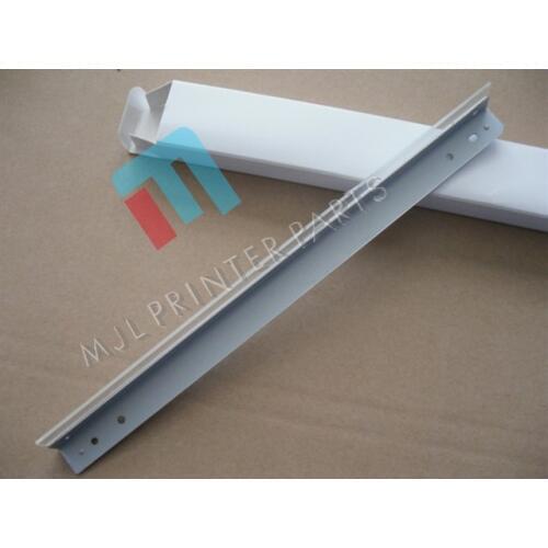 Free Shiping 5* Cleaning Blade for Minolta C200 C203 C210 C220 C250 TMS2058G