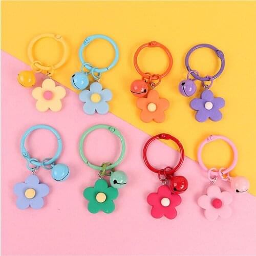 Kpop Colored Small Flowers Cute Keychain Cartoon Creative Male Lady Bag Pendant Cute Key Ring Boyfriend Gift Accesorios mujer
