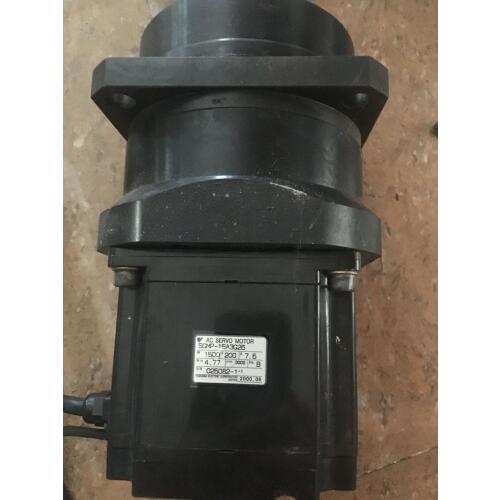 Servo motor SGMP-15A3G26 , Used one , 90% appearance new , 3 months warranty , fastly shipping