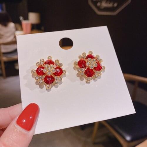 Earings 2021 Korea Fashion Luxury New Bright Zircon Earrings Retro Simple Personality Earrings for Women Jewelry