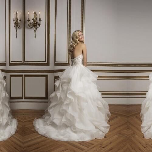 Luxury 2018 Beading Crystal Button Snow White Ruffle Floor Length Bridal Gown Custom Princess mother of the bride dresses