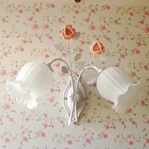 European Pastoral style Korean wrought iron wall lamp light pink rose flower bedroom dining room lamp