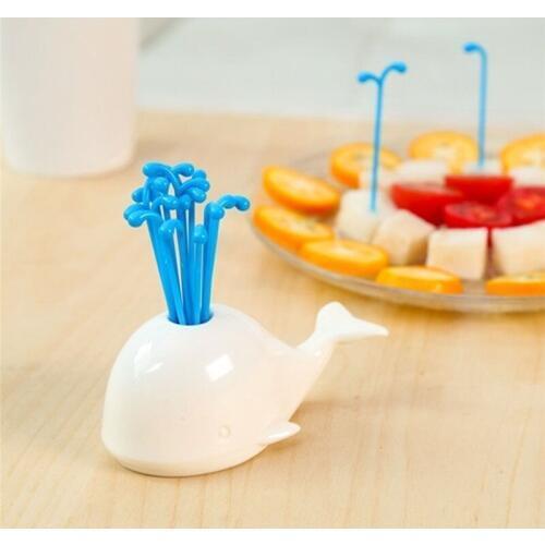 Decorated Forks Fruit Pick Fork Exquisite Stick Beluga Whale Base Christmas Gift Kitchen Utensil Eco-Friendly Dessert Garpu 1set