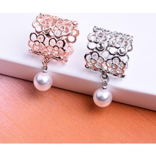 Fashion Hollow Rose Brooches Scarves Tube Scarf buckle Pins Clip For Women Fashion Simulated Pearl Jewelry Accessories