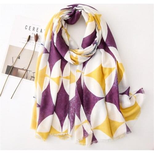 2021 Luxury Brand Versatile Cotton Female Spring SummerYellow Sun-resistant Shawl Printed Fashion Headscarf scarf women blanket